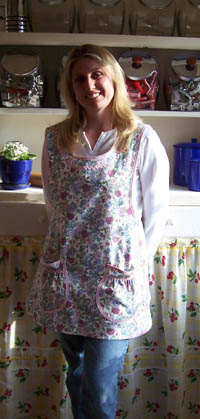 Grandma Apron Fantasy Garden, click for larger view