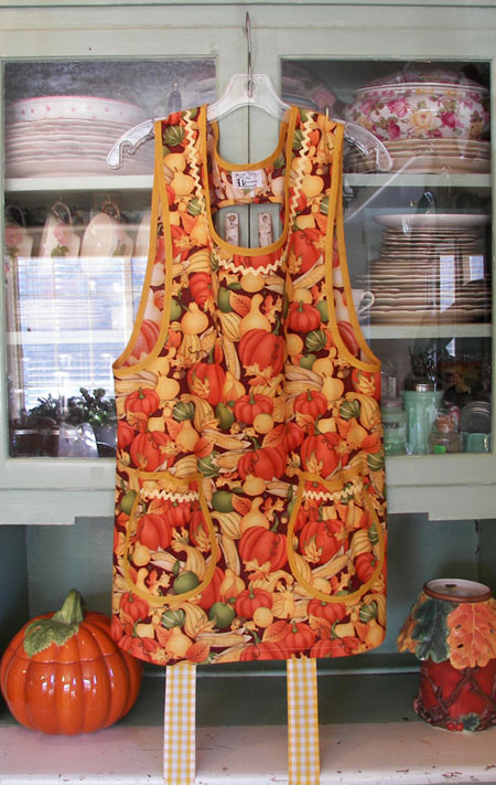 Grandma cobbler Apron in Pumpkin Harvest