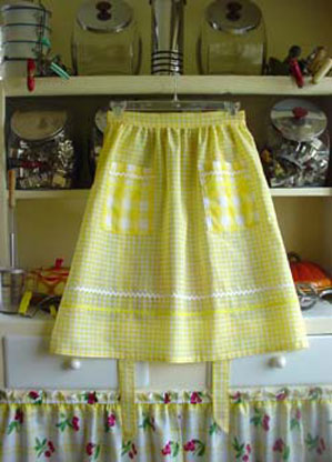 Retro yellow half apron